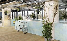 25 อาวร์ โฮเต็ล บิกินี เบอร์ลิน